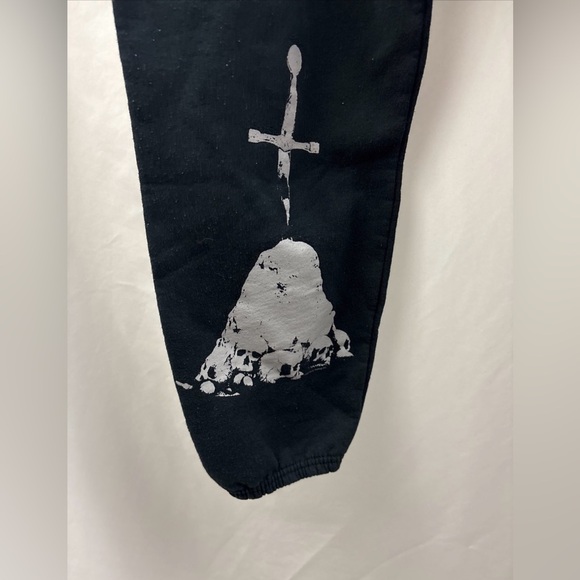 Post Malone Hollywood’s Bleeding Sweatpants Size Medium Black 2020 Tour Concert - Picture 4 of 8